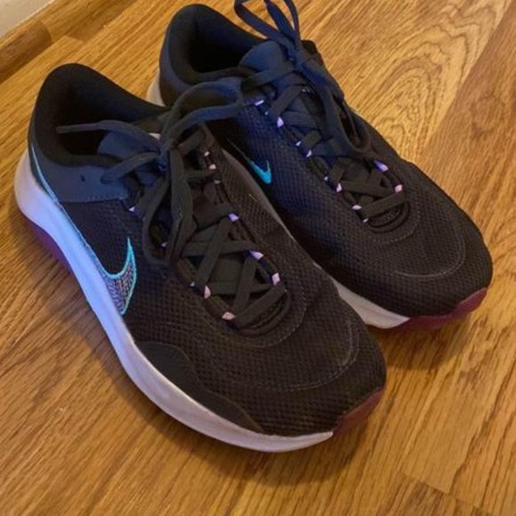Nike Legend Essential 3 Next Nature Women's Training Shoes Size 7 - Picture 1 of 3